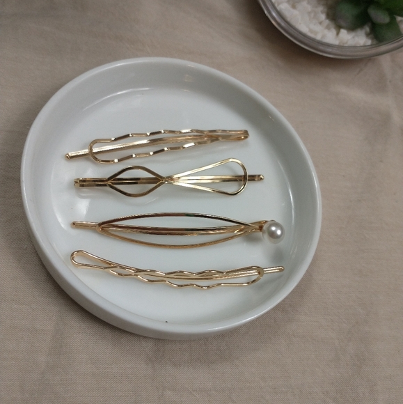 4pc Simple Gold Hair Pins - Picture 2 of 3